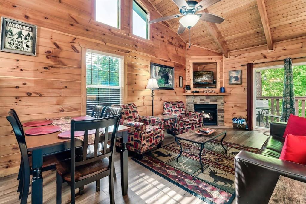 A Top Notch Lodge~Gatlinburg Exterior foto